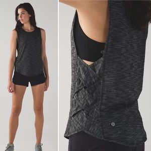 lululemon | var-city muscle tank heathered black m
